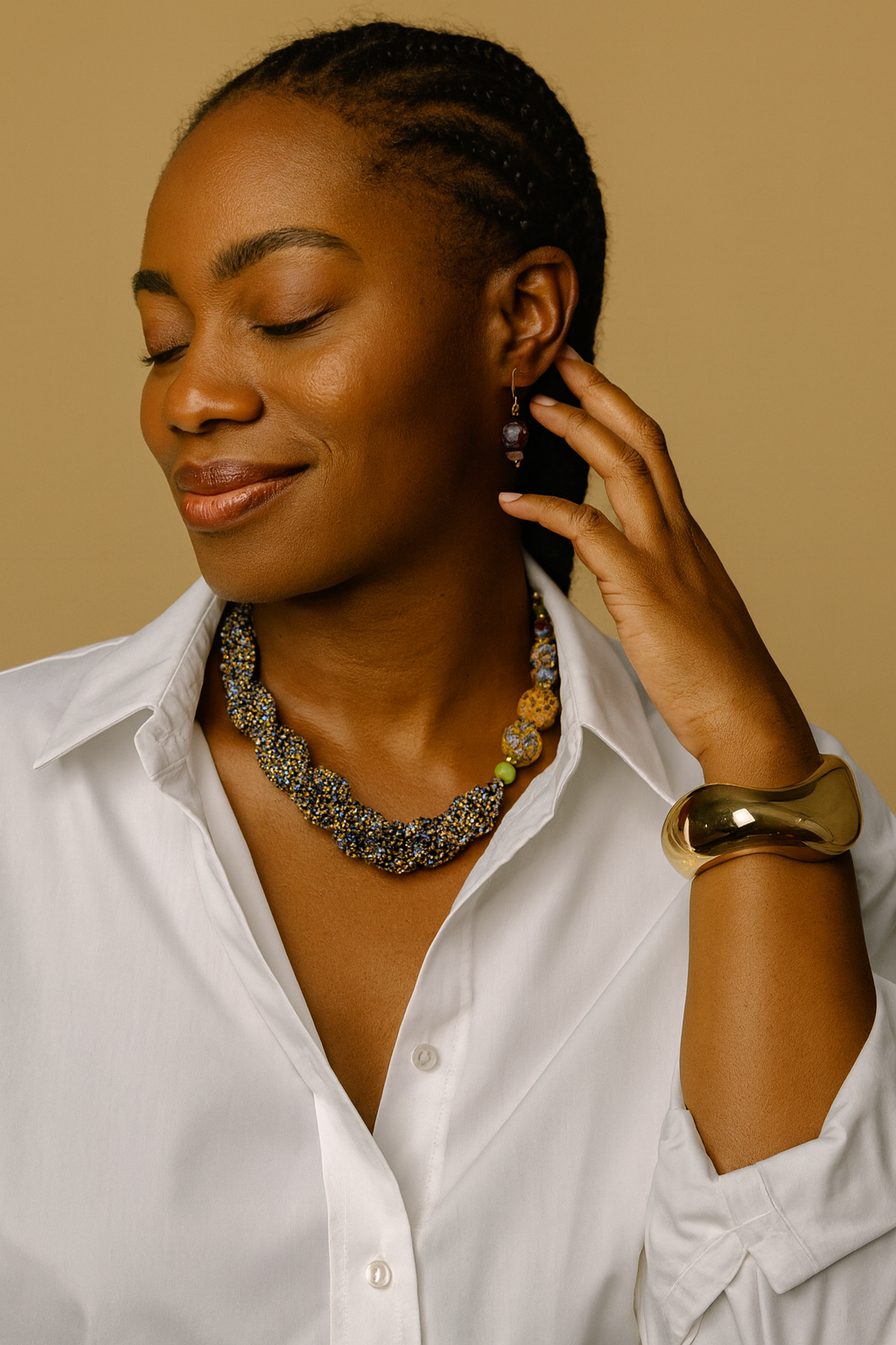 AKILIA Swirled Seed Bead Necklace and Large Bead Accent Set – Handmade