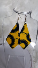 Load image into Gallery viewer, Afrocentric Diamond Harmony Ankara Earrings
